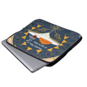 Minimalist Café au Lait französische Typografie Laptopschutzhülle (Vorne Knopf)