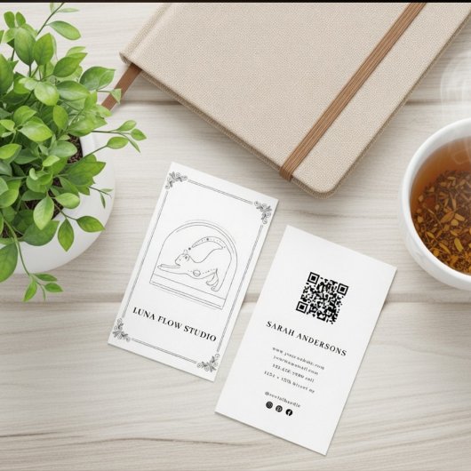 Minimalist Cat Yoga Instructor Card with QR Code Visitenkarte