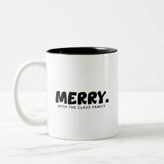 Minimalist Cheer: Personalized "MERRY." Statement Zweifarbige Tasse (Links)