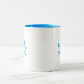 Minimalist Clean White Blue Enjoy Every Moment Zweifarbige Tasse (Mittel)