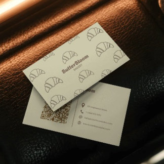 Minimalist Croissant Bakery Business Card Visitenkarte