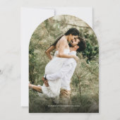 Minimalist Dusty Blue Arch Photo Wedding Einladung (Rückseite)