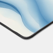 Minimalist Fluid Motion Blue Gradient Schreibtischunterlage (Ecke)