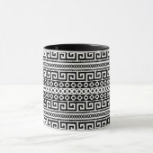 Minimalist Geometric Maze Lines Black White Tasse (Zentrum)