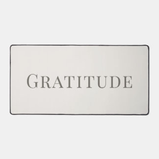 Minimalist Gratitude – Calm Typography Design Schreibtischunterlage