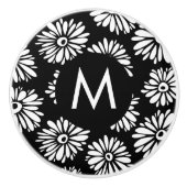 Minimalist Groovy Black and White Daisy Monogram Keramikknauf (Vorderseite)