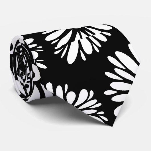 Minimalist Groovy Black and White Daisy Pattern Krawatte (Gerollt)