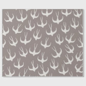 Minimalist Ivory Swallows in Flight Geschenkpapier (Flach)