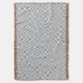 Minimalist Maze Fill Grey Pattern Decke (Vorderseite Vertikal)