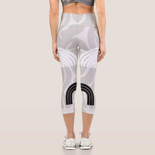 Minimalist Mixed Boho Arches Capri Leggings (Rückseite)