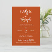 Minimalist Modern Burnt Orange Photo Boho Wedding Einladung (Stehend Vorderseite)