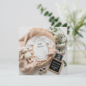 Minimalist neutral pregnancy announcement card ankündigung (Stehend Vorderseite)