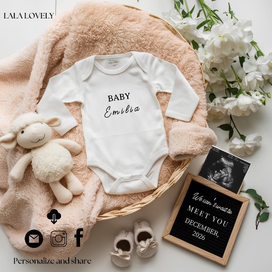 Minimalist neutral pregnancy announcement card ankündigung