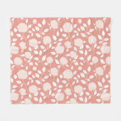 Minimalist Pastel Rose White Floral Pattern Fleecedecke (Vorderseite (Horizontal))