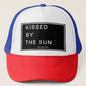 Minimalist Personalized Kissed by the Sun Truckerkappe (Vorderseite)