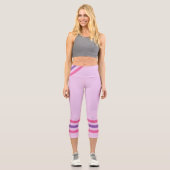 Minimalist, Pink Purple Retro Stripes on Pink Capri Leggings (Vorderseite)