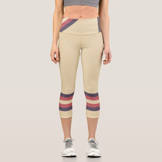 Minimalist, Pink Retro Stripes, Text on Cream Capri Leggings (Vorderseite)