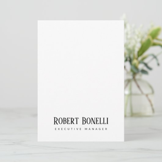 Minimalist Plain Black & White Modern Plain Card (Stehend Vorderseite)