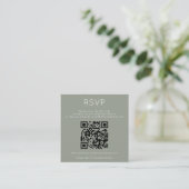 Minimalist QR Code Sage Green Wedding RSVP Begleitkarte (Stehend Vorderseite)