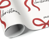 Minimalist Red Bow Merry Christmas Geschenkpapier (Rolleneckpunkt)