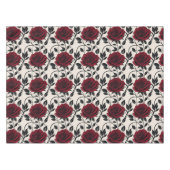 Minimalist Roses In Black And Deep Red On A Cream  Tischdecke (Vorderseite (Horizontal))