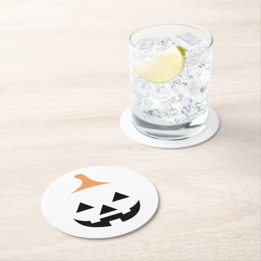 Minimalist Scary Pumpkin Runder Pappuntersetzer (Vor Ort)