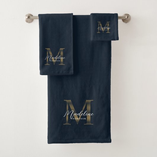 Minimalist Script Navy Blue Metallic Gold Monogram Badhandtuch Set (Insitu)