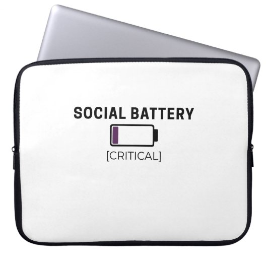 Minimalist Social Battery Low Typography 15" Laptopschutzhülle (Vorderseite)