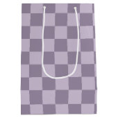 Minimalist Soft Lavender Checkerboard Pattern  Mittlere Geschenktüte (Rückseite)