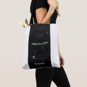 Minimalist, statement-making tote bags tasche (Von Nahem)