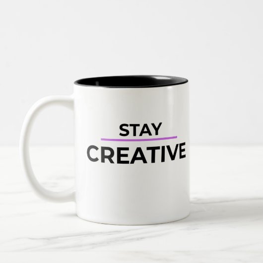 Minimalist Stay Creative Typography Zweifarbige Tasse (Links)