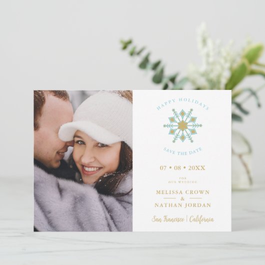 Minimalist Stylish Gold & Blue Snowflake Photo Save The Date (Stehend Vorderseite)