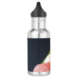 Minimalist sushi elegance – nigiri sushi on bamboo edelstahlflasche