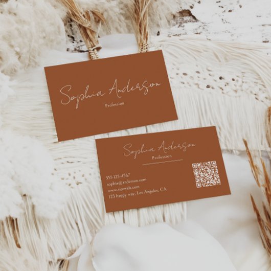Minimalist Terracotta Modern Script Qr Code        Visitenkarte