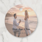 Minimalist Typography Photo Wedding Round Geschenkanhänger (Vorderseite)