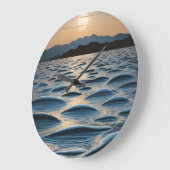 Minimalist Waves at Dawn Große Wanduhr (Winkel)