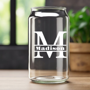 Minimalist weißer Buchstabe M Monogramm und benutz Dosenglas