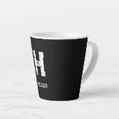 MINIMALIST WHITE ONE LETTER MONOGRAM NAME BLACK MILCHTASSE (Rechte Ecke)
