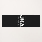 MINIMALIST WHITE THREE LETTER MONOGRAM NAME BLACK YOGAMATTE (Rückseite (Horizontal))