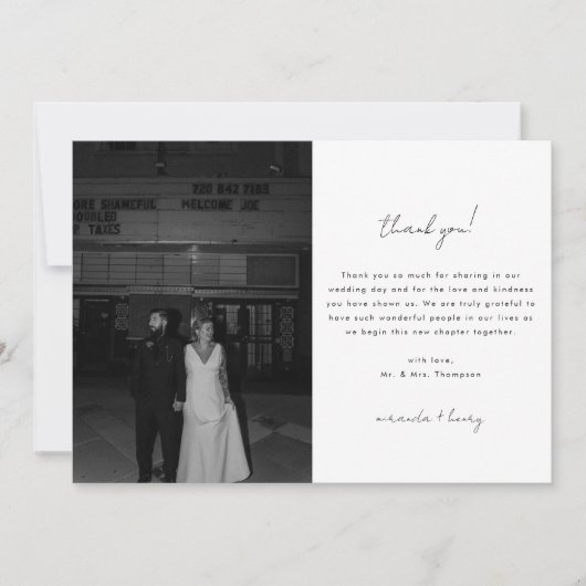 Minimalistic Black & White Script Wedding Photo Dankeskarte (Vorderseite)