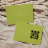 Minimalistic Bright Green Wedding RSVP QR Code Karte