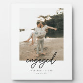 Minimalistic Script "Engaged" Couple Photo Fotoplatte (Vorderseite)