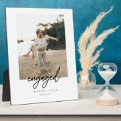 Minimalistic Script "Engaged" Couple Photo Fotoplatte (Seite)