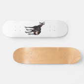 Minimalistisch Alpinistisches Gämse Bergziege auf Skateboard (Horizontal)