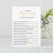 Minimalistisch Baby Dusche Kinderzimmer Rhyme Quiz Einladung (Stehend Vorderseite)