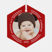 Minimalistisch Baby Foto Red First Christmas Ornament Aus Glas (Rückseite)