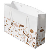 Minimalistisch Beige Terrazzo Mosaic Große Geschenktüte (Rückseite Schrägansicht)