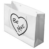 Minimalistisch Black & White Be Mine Personalisier Große Geschenktüte (Vorderseite Schrägansicht)