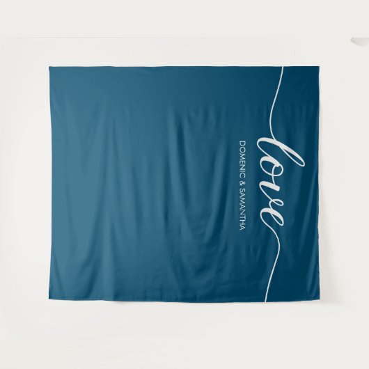 Minimalistisch Blue Elegante Liebe Hochzeitskuliss Wandteppich (Vorderseite (Horizontal))