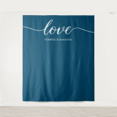Minimalistisch Blue Elegante Liebe Hochzeitskuliss Wandteppich (Vorderseite)